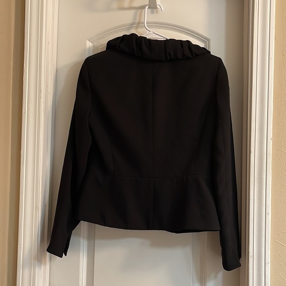 ⏳♻️ Evan Picone Suit Black Ruffle Blazer size 8 - Picture 4 of 9
